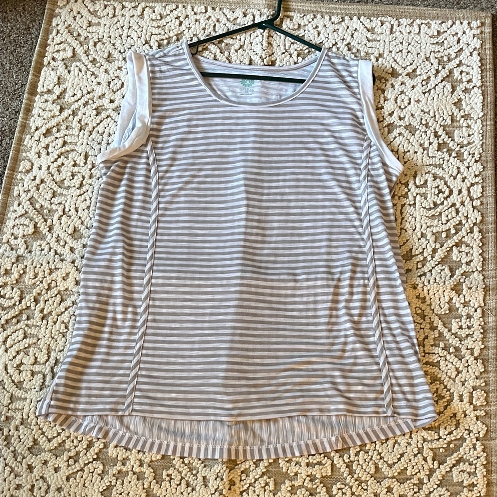 Chic Striped Sleeveless Tank Top - White and Gray